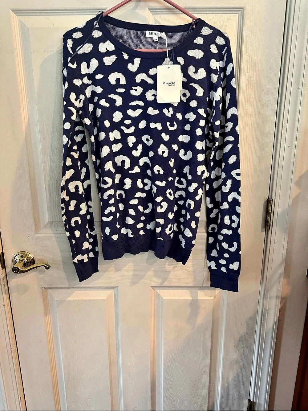 NWT MIRACLE SWEATERLeopard Print Crewneck Sweater   SMALL